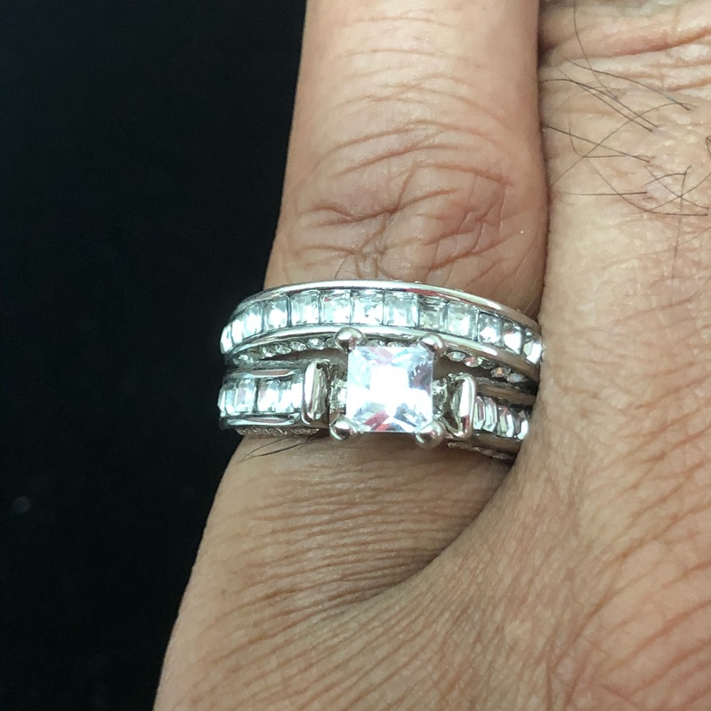 Rings - Picture 2 of 5